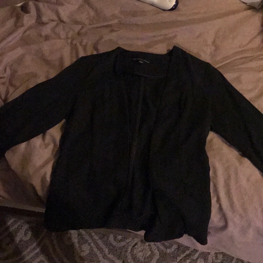 Black blazer:3/4 sleeve